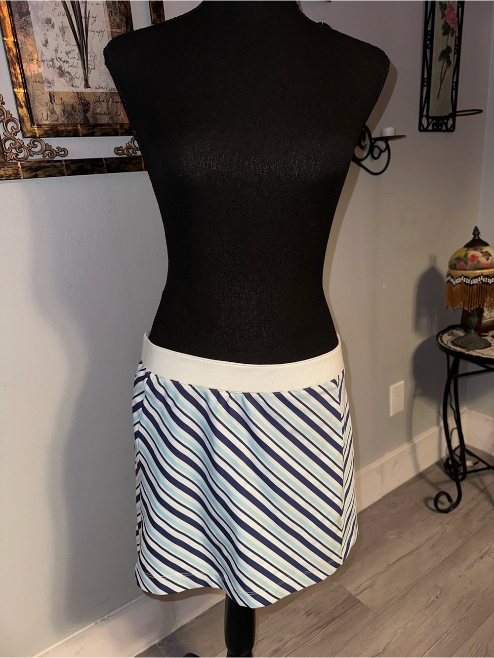 Vtg Wimbledon Diagonal Striped Tennis Skirt in White and Navy Blue Stretchy, S